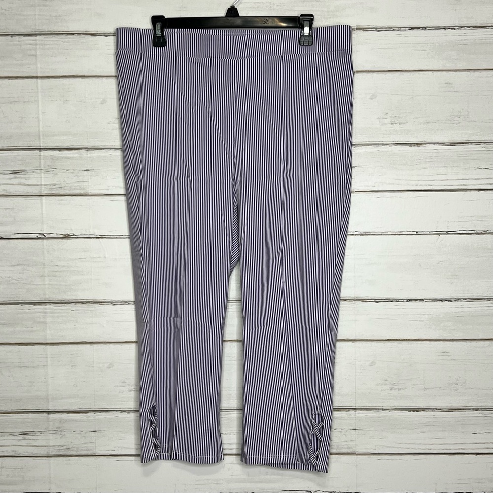 89th & Madison Blue White Stripe Crop Pants Size 1X